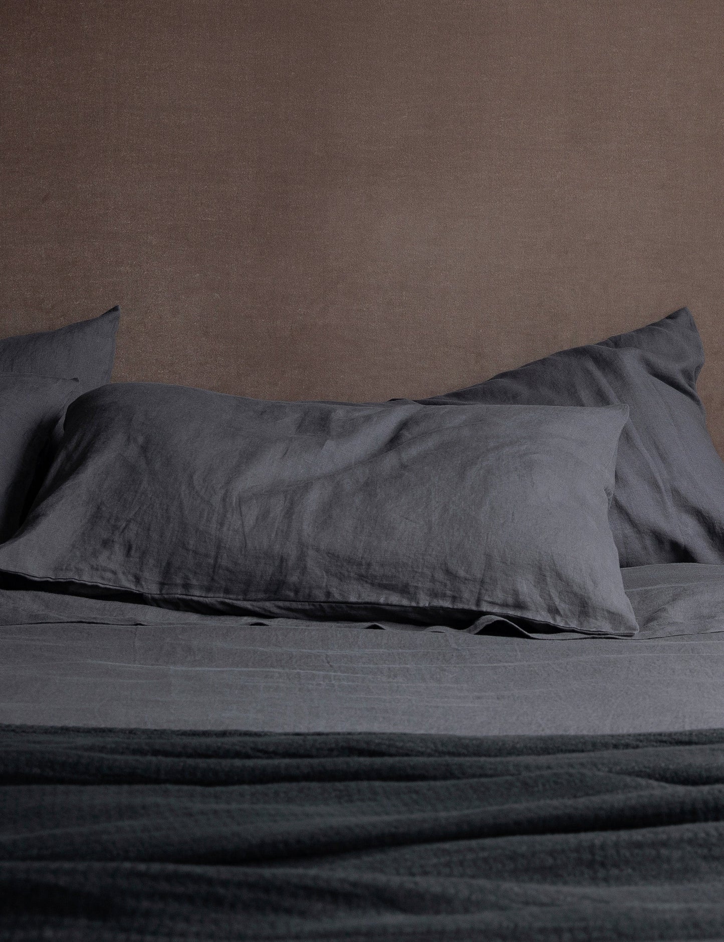 European Flax Linen Pillowcases (Set of 2) by Cultiver